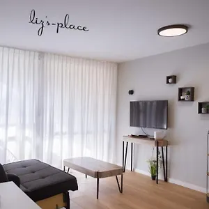 Liz's Place , אילת ישראל