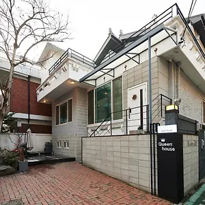 https://queen-house-hongdae.hotels-seoul.net